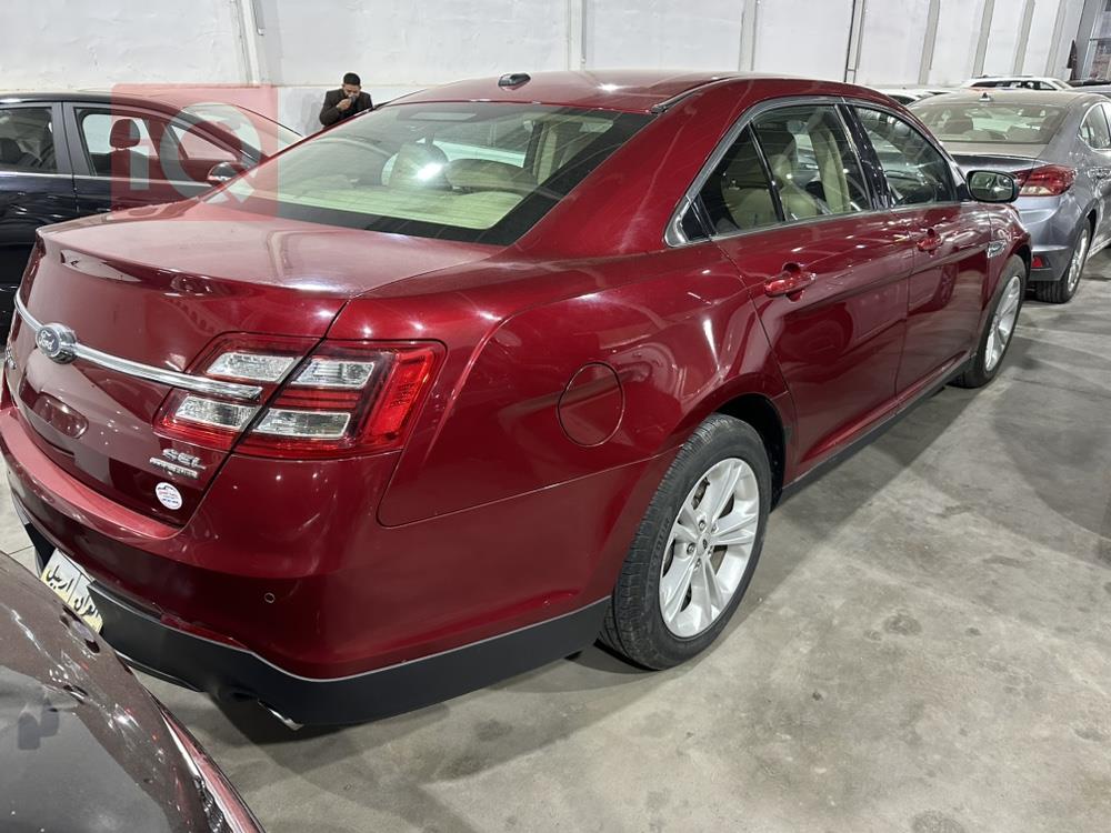 Ford Taurus